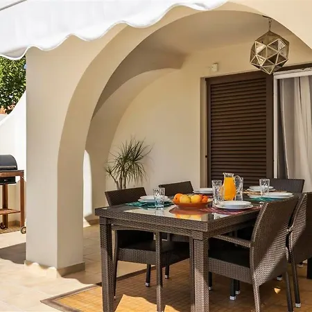 Villa Colina - Walking Distance To The