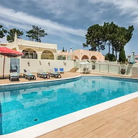 Colina - Walking Distance To The *